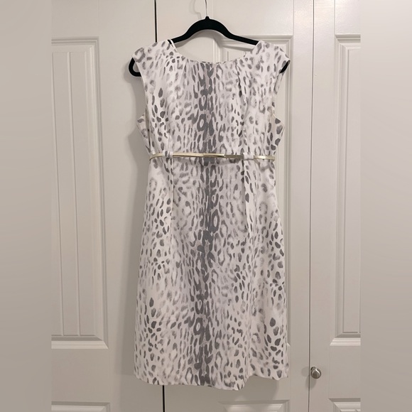 Calvin Klein size 12 white leopard print dress - Picture 1 of 4
